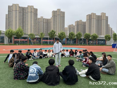 新闻稿信息技术学院顺利开展团学干部素质拓展活动234.png